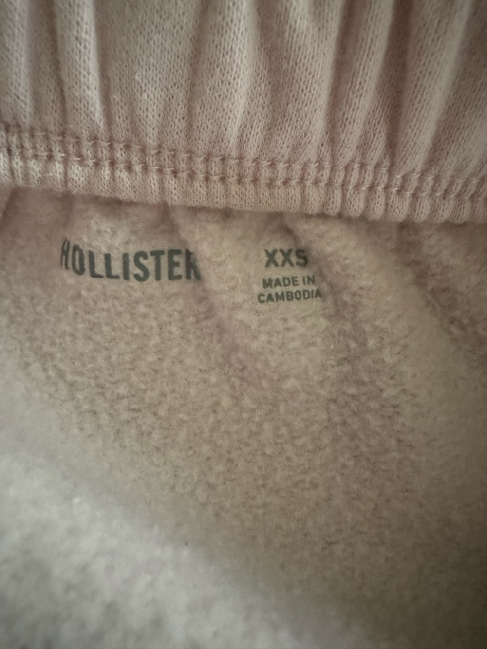 Hollister Light Cream pink Elastic-Waist Athletic Shorts - Picture 3 of 4